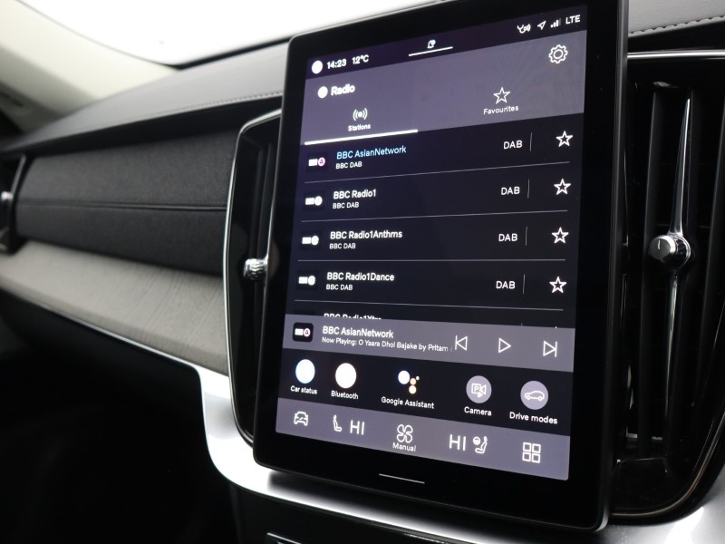 2025 (25) VOLVO XC90 2.0 T8 PHEV Ultra Dark 5dr AWD Geartronic *VAT QUALIFYING* 4701886