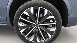 2025 (25) VOLVO XC90 2.0 T8 PHEV Ultra Dark 5dr AWD Geartronic 4701855