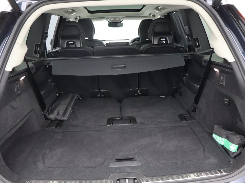 2025 (25) VOLVO XC90 2.0 T8 PHEV Ultra Dark 5dr AWD Geartronic *VAT QUALIFYING* 4701903