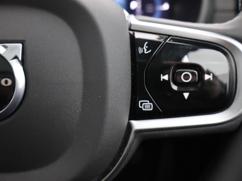 2025 (25) VOLVO XC90 2.0 T8 PHEV Ultra Dark 5dr AWD Geartronic *VAT QUALIFYING* 4701882