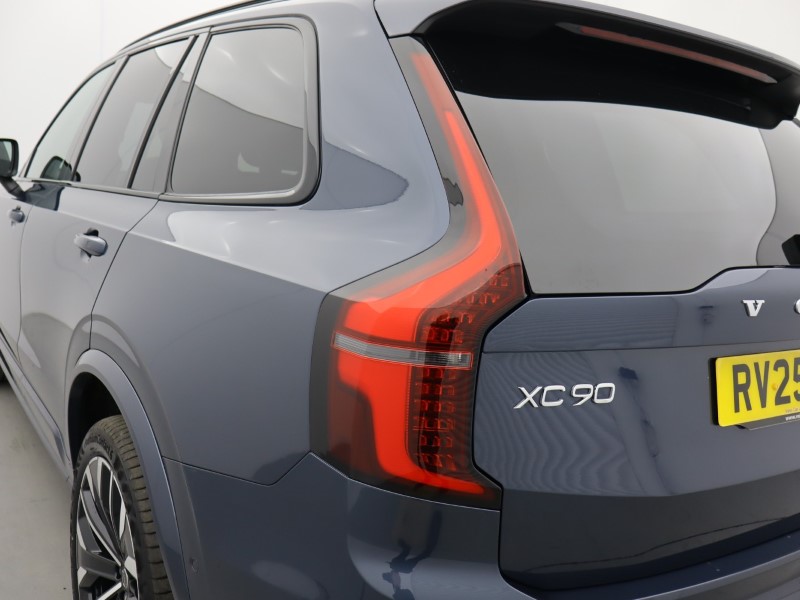 2025 (25) VOLVO XC90 2.0 T8 PHEV Ultra Dark 5dr AWD Geartronic *VAT QUALIFYING* 4701900