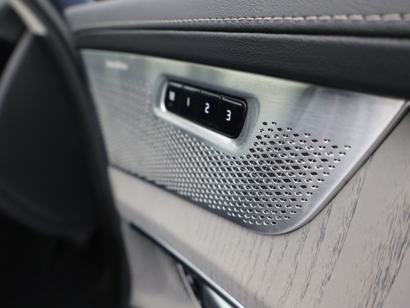 2025 (25) VOLVO XC90 2.0 T8 PHEV Ultra Dark 5dr AWD Geartronic *VAT QUALIFYING* 4701858