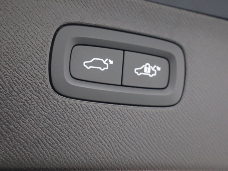 2025 (25) VOLVO XC90 2.0 T8 PHEV Ultra Dark 5dr AWD Geartronic *VAT QUALIFYING* 4701904