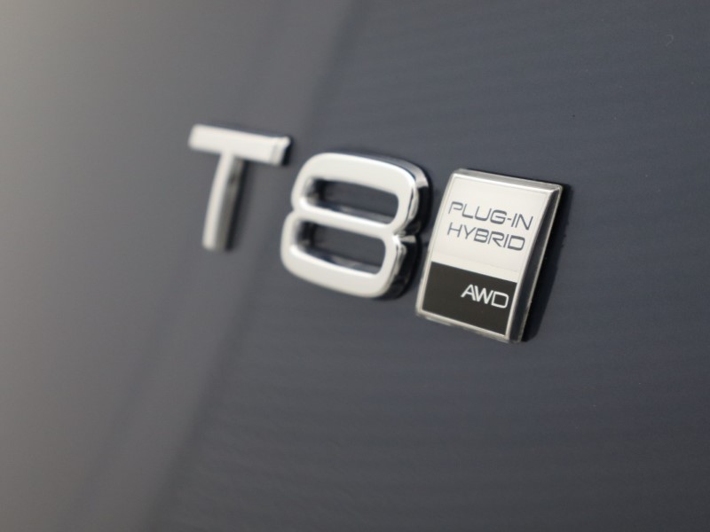 2025 (25) VOLVO XC90 2.0 T8 PHEV Ultra Dark 5dr AWD Geartronic *VAT QUALIFYING* 4701902