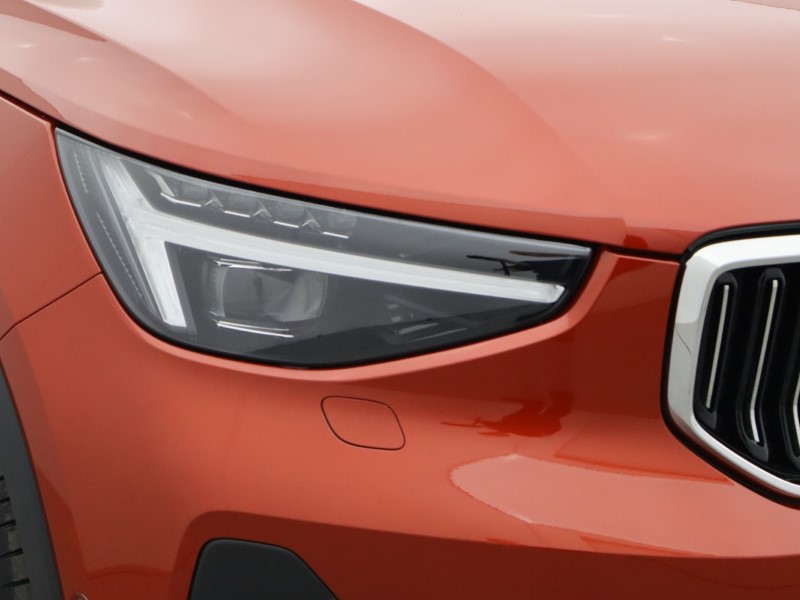 2025 (74) VOLVO XC40 2.0 B3P Ultra Dark 5dr Auto 4702511