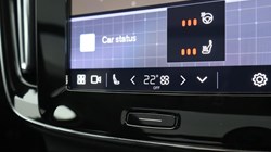 2025 (74) VOLVO XC40 2.0 B3P Ultra Dark 5dr Auto 4702505