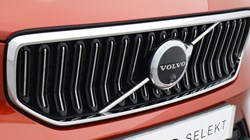 2025 (74) VOLVO XC40 2.0 B3P Ultra Dark 5dr Auto 4702512