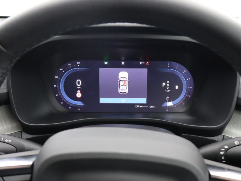 2025 (74) VOLVO XC40 2.0 B3P Ultra Dark 5dr Auto 4702500