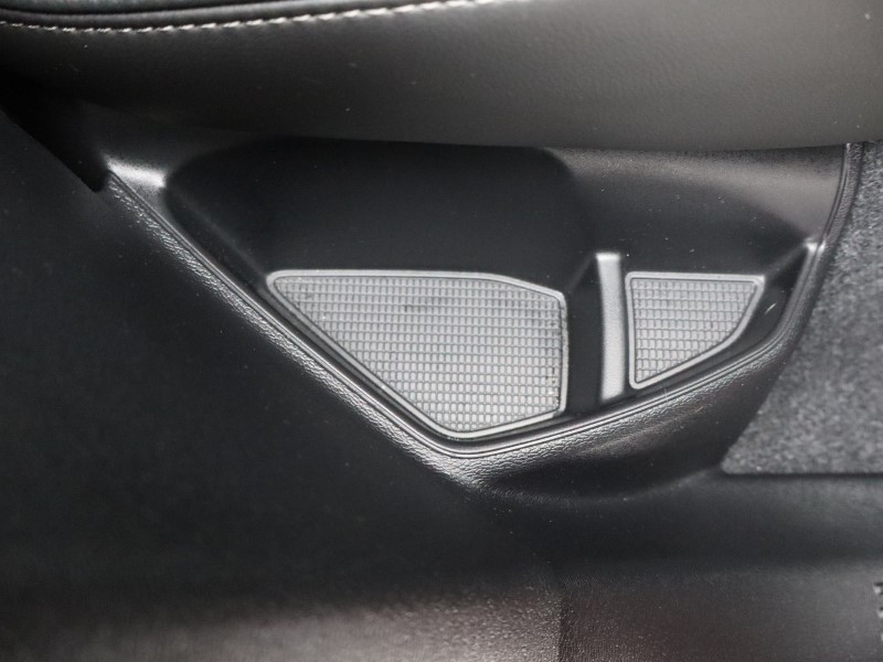 2025 (74) VOLVO XC40 2.0 B3P Ultra Dark 5dr Auto 4702488