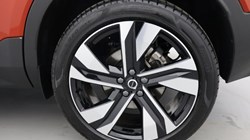 2025 (74) VOLVO XC40 2.0 B3P Ultra Dark 5dr Auto 4702523
