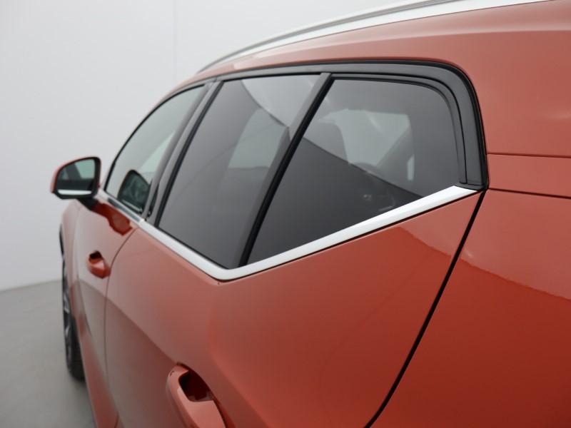 2025 (74) VOLVO XC40 2.0 B3P Ultra Dark 5dr Auto 4702522