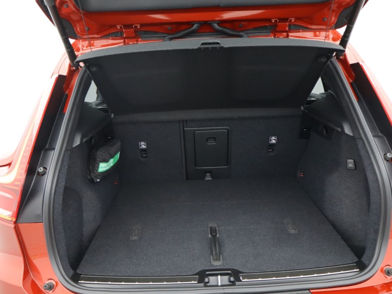 2025 (74) VOLVO XC40 2.0 B3P Ultra Dark 5dr Auto 4702520