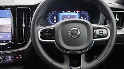 2025 (25) VOLVO XC60 2.0 B5P Plus Dark 5dr AWD Geartronic 4693037