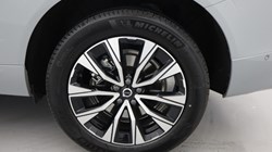 2025 (25) VOLVO XC60 2.0 B5P Plus Dark 5dr AWD Geartronic 4693015