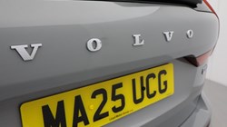 2025 (25) VOLVO XC60 2.0 B5P Plus Dark 5dr AWD Geartronic 4693055