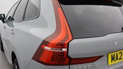 2025 (25) VOLVO XC60 2.0 B5P Plus Dark 5dr AWD Geartronic 4693054
