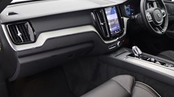 2025 (25) VOLVO XC60 2.0 B5P Plus Dark 5dr AWD Geartronic 4693029