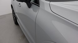 2025 (25) VOLVO XC60 2.0 B5P Plus Dark 5dr AWD Geartronic 4693053