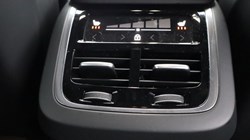 2025 (25) VOLVO XC60 2.0 B5P Plus Dark 5dr AWD Geartronic 4693035