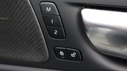 2025 (25) VOLVO XC60 2.0 B5P Plus Dark 5dr AWD Geartronic 4711457