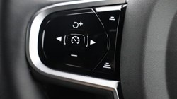 2025 (25) VOLVO XC60 2.0 B5P Plus Dark 5dr AWD Geartronic 4711473