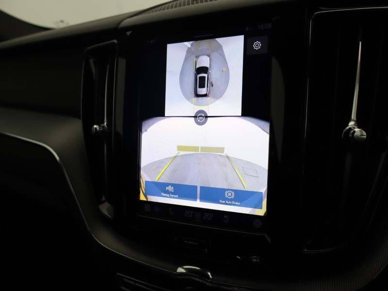 2025 (25) VOLVO XC60 2.0 B5P Plus Dark 5dr AWD Geartronic  *VAT QUALIFYING* 4711477