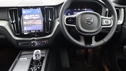 2025 (25) VOLVO XC60 2.0 B5P Plus Dark 5dr AWD Geartronic 4711471