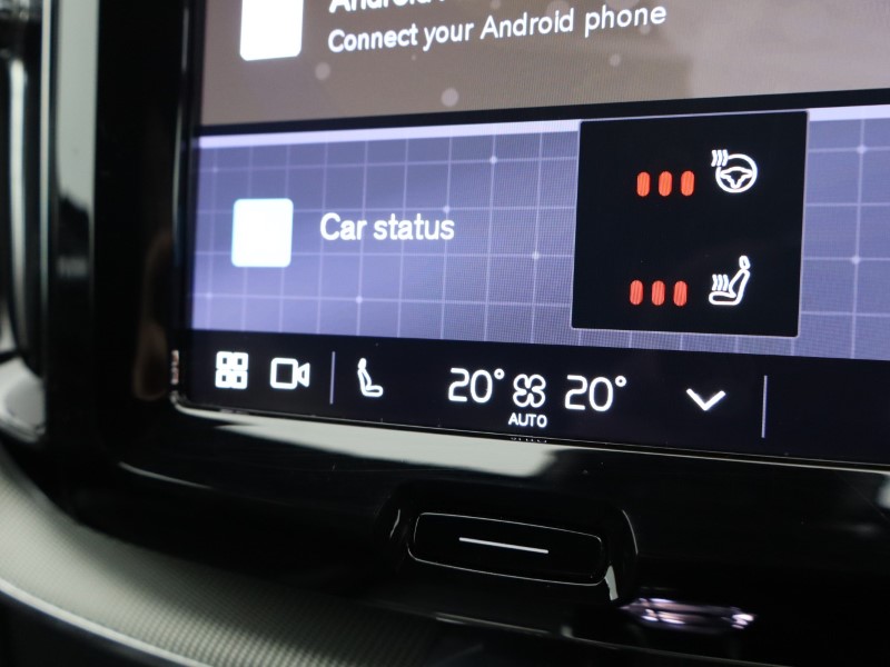 2025 (25) VOLVO XC60 2.0 B5P Plus Dark 5dr AWD Geartronic  *VAT QUALIFYING* 4711480