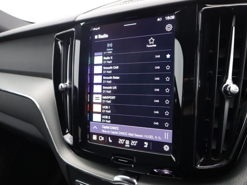 2025 (25) VOLVO XC60 2.0 B5P Plus Dark 5dr AWD Geartronic  *VAT QUALIFYING* 4711479