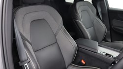 2025 (25) VOLVO XC60 2.0 B5P Plus Dark 5dr AWD Geartronic 4711461