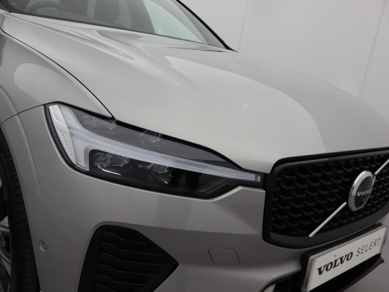 2025 (25) VOLVO XC60 2.0 B5P Plus Dark 5dr AWD Geartronic  *VAT QUALIFYING* 4711487