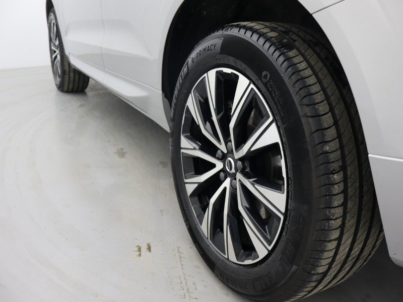2025 (25) VOLVO XC60 2.0 B5P Plus Dark 5dr AWD Geartronic  *VAT QUALIFYING* 4711500