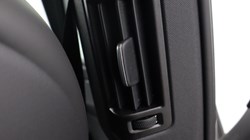 2025 (25) VOLVO XC60 2.0 B5P Plus Dark 5dr AWD Geartronic 4711469