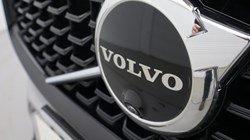 2025 (25) VOLVO XC60 2.0 B5P Plus Dark 5dr AWD Geartronic 4711490