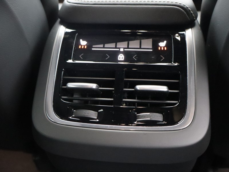 2025 (25) VOLVO XC60 2.0 B5P Plus Dark 5dr AWD Geartronic  *VAT QUALIFYING* 4711470