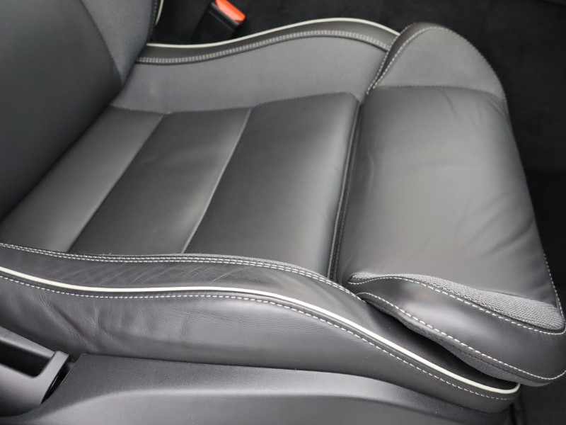 2025 (25) VOLVO XC60 2.0 B5P Plus Dark 5dr AWD Geartronic  *VAT QUALIFYING* 4711460