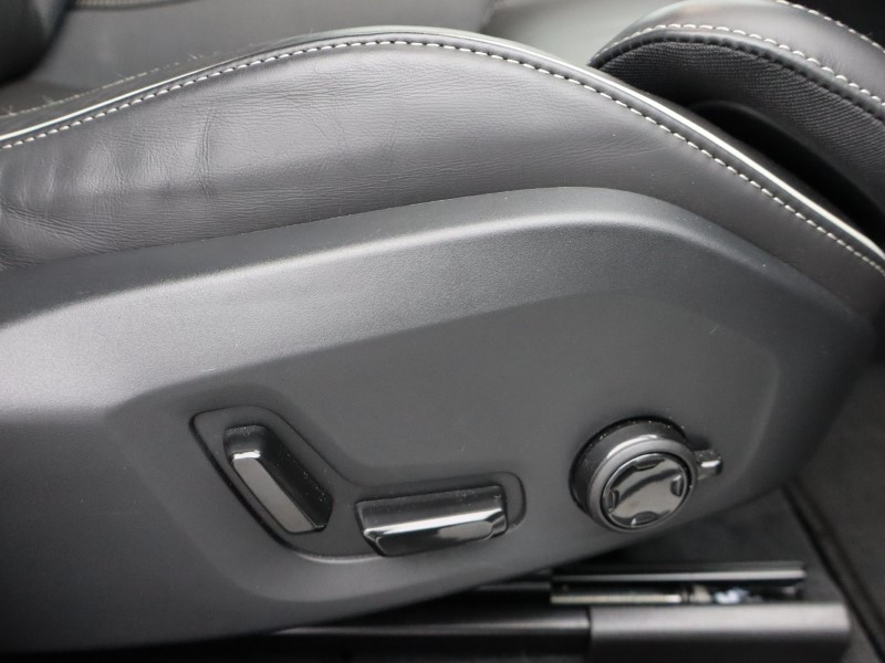 2025 (25) VOLVO XC60 2.0 B5P Plus Dark 5dr AWD Geartronic  *VAT QUALIFYING* 4711459