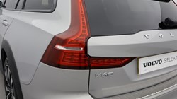 2023 (23) VOLVO V60 2.0 B5P Cross Country Plus 5dr AWD Auto 4704237