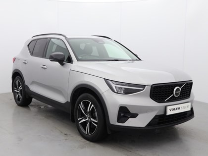 2022 (22) VOLVO XC40 2.0 B4P Plus Dark 5dr AWD Auto