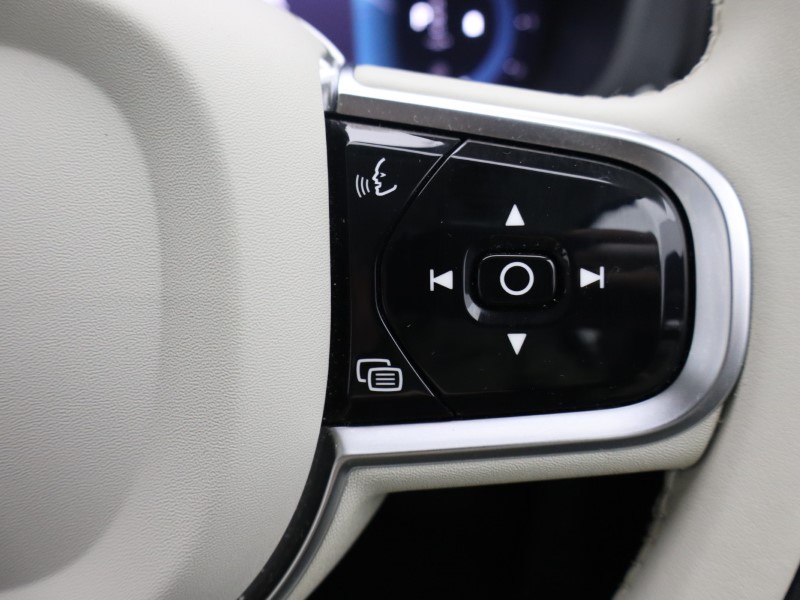 2023 (23) VOLVO XC60 2.0 B4D Plus Dark 5dr AWD Geartronic 4733884