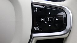 2023 (23) VOLVO XC60 2.0 B4D Plus Dark 5dr AWD Geartronic 4733884