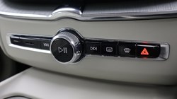 2023 (23) VOLVO XC60 2.0 B4D Plus Dark 5dr AWD Geartronic 4733891