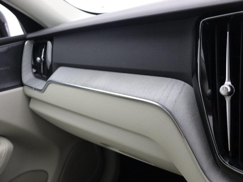 2023 (23) VOLVO XC60 2.0 B4D Plus Dark 5dr AWD Geartronic 4733894