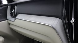 2023 (23) VOLVO XC60 2.0 B4D Plus Dark 5dr AWD Geartronic 4733894