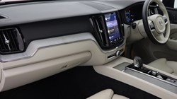 2023 (23) VOLVO XC60 2.0 B4D Plus Dark 5dr AWD Geartronic 4733875