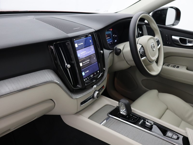 2023 (23) VOLVO XC60 2.0 B4D Plus Dark 5dr AWD Geartronic 4733876