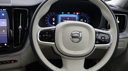 2023 (23) VOLVO XC60 2.0 B4D Plus Dark 5dr AWD Geartronic 4733882