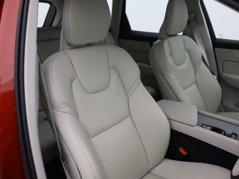 2023 (23) VOLVO XC60 2.0 B4D Plus Dark 5dr AWD Geartronic 4733873