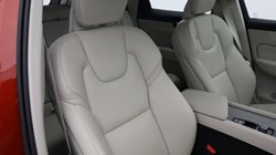 2023 (23) VOLVO XC60 2.0 B4D Plus Dark 5dr AWD Geartronic 4733873