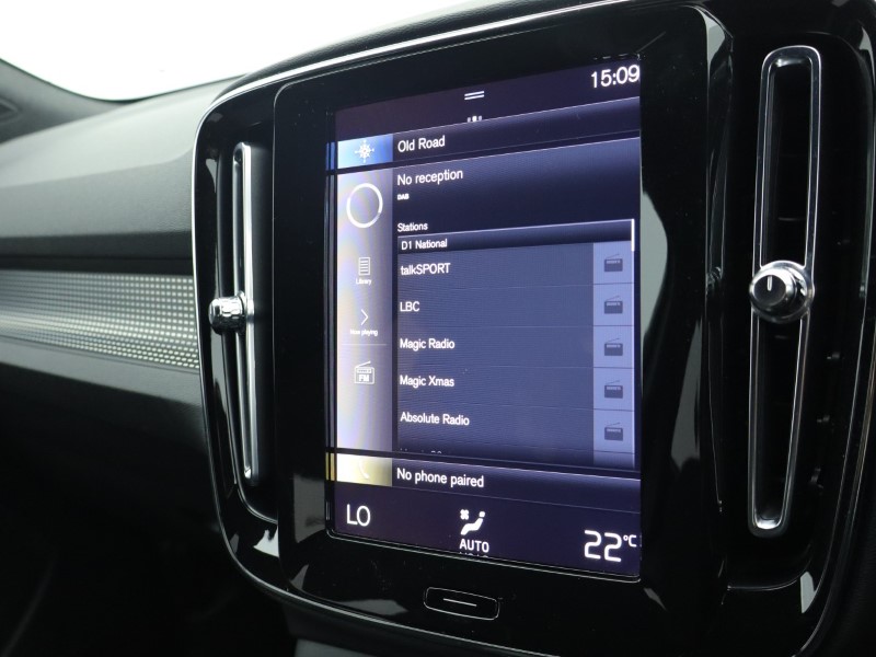 2022 (22) VOLVO XC40 1.5 T3 [163] R DESIGN 5dr Geartronic 4731750
